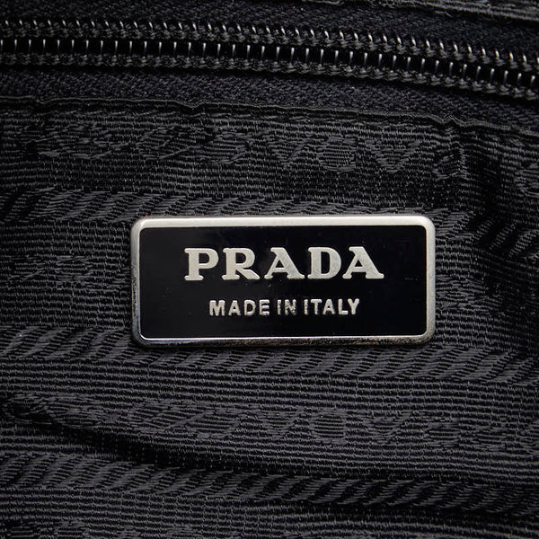 プラダ 三角ロゴプレート  斜め掛け ショルダーバッグ ブラック ナイロン レザー レディース PRADA 【中古】