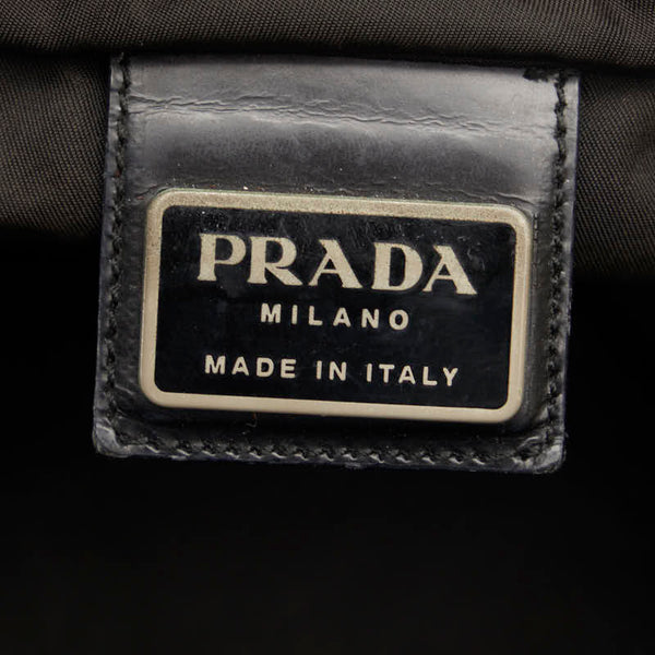 プラダ 三角ロゴプレート 斜め掛け ショルダーバッグ ブラック ナイロン レディース PRADA 【中古】