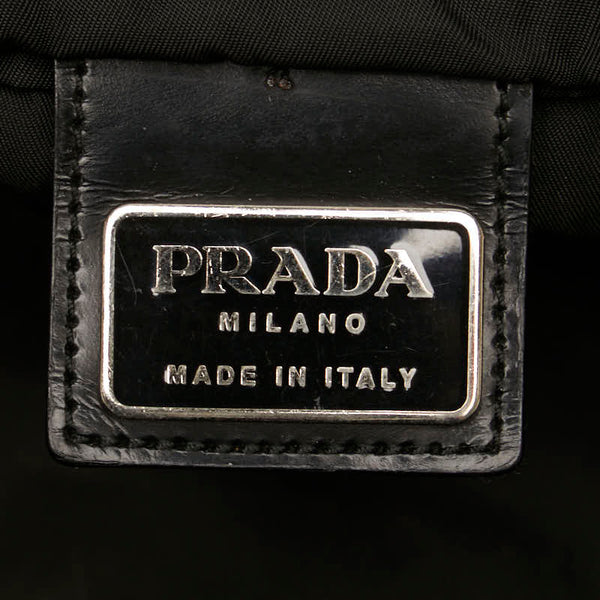 プラダ 三角ロゴプレート ショルダーバッグ ブラック ナイロン レディース PRADA 【中古】