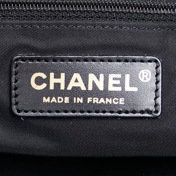 シャネル ニュートラベルライン トートバッグ ハンドバッグ ブラック キャンバス レザー レディース CHANEL 【中古】