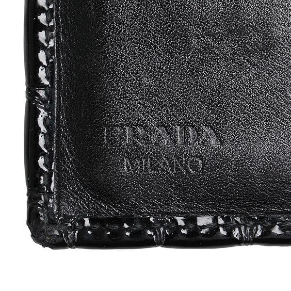 プラダ クロコ型押し 二つ折り財布 ブラック エナメル レディース PRADA 【中古】