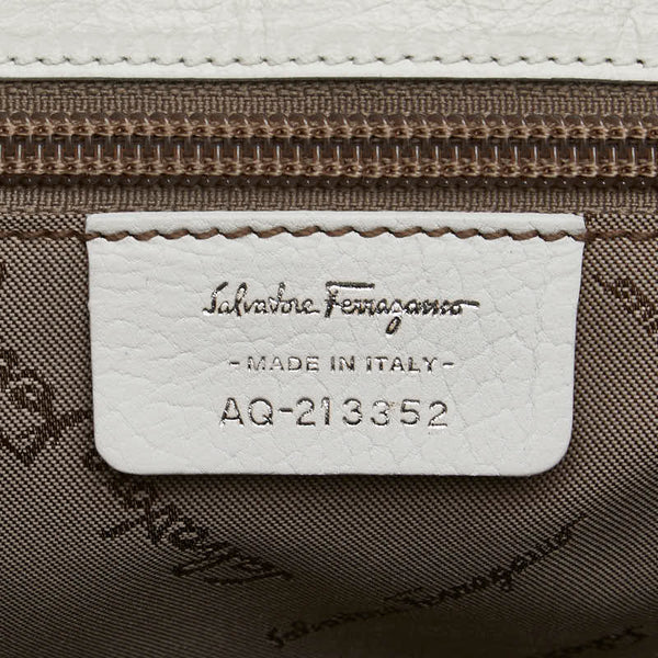 サルヴァトーレフェラガモ ハンドバッグ ワン ショルダーバッグ AQ-213352 ホワイト レザー レディース Salvatore Ferragamo 【中古】