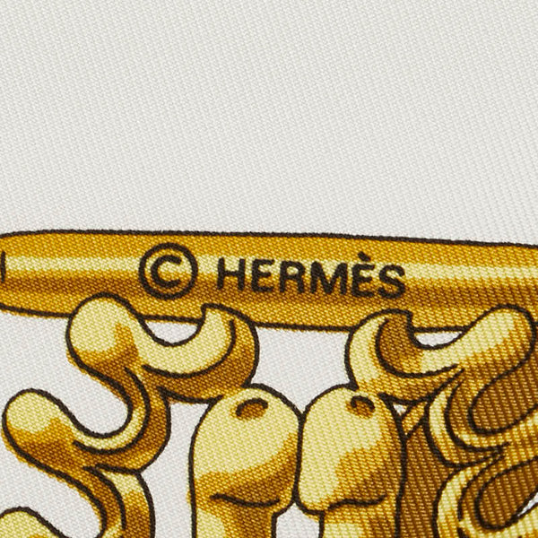 エルメス LES CAVALIERS D'OR 黄金の騎士 スカーフ ホワイト ゴールド シルク レディース HERMES 【中古】