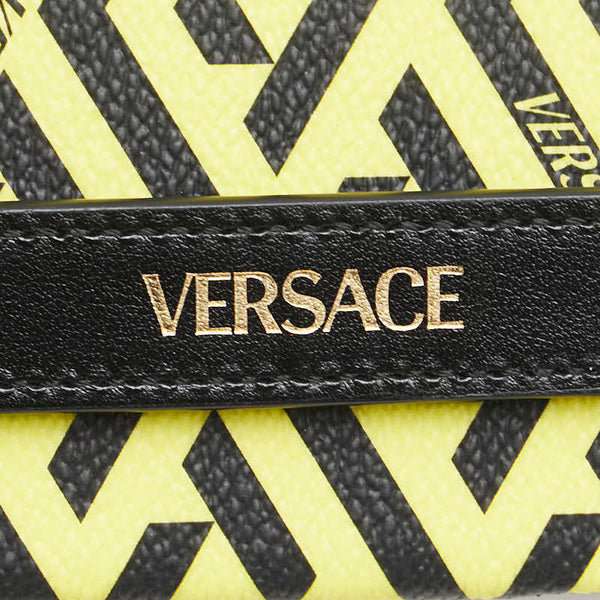 ヴェルサーチェ La Greca iPhone 12専用 ケース スマホケース イエロー ブラック レザー レディース VERSACE 【中古】