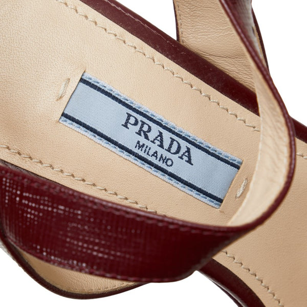 プラダ パンプス サイズ：36 レッド レザー レディース PRADA 【中古】