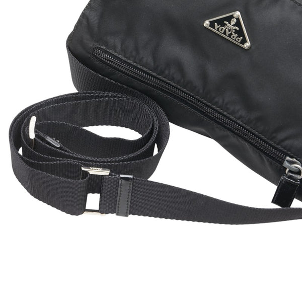 プラダ 三角ロゴプレート 斜め掛け ショルダーバッグ ブラック ナイロン レディース PRADA 【中古】
