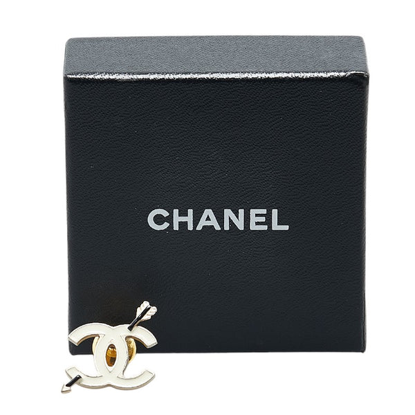 シャネル ココマーク アロー 矢 モチーフ ピン ブローチ ゴールド ホワイト メッキ レディース CHANEL 【中古】