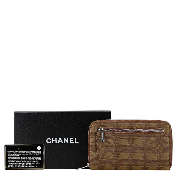 シャネル ニュートラベルライン 長財布 カーキグリーン キャンバス レディース CHANEL 【中古】