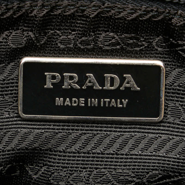 プラダ 三角ロゴプレート 斜め掛け ショルダーバッグ ブラック ナイロン レディース PRADA 【中古】