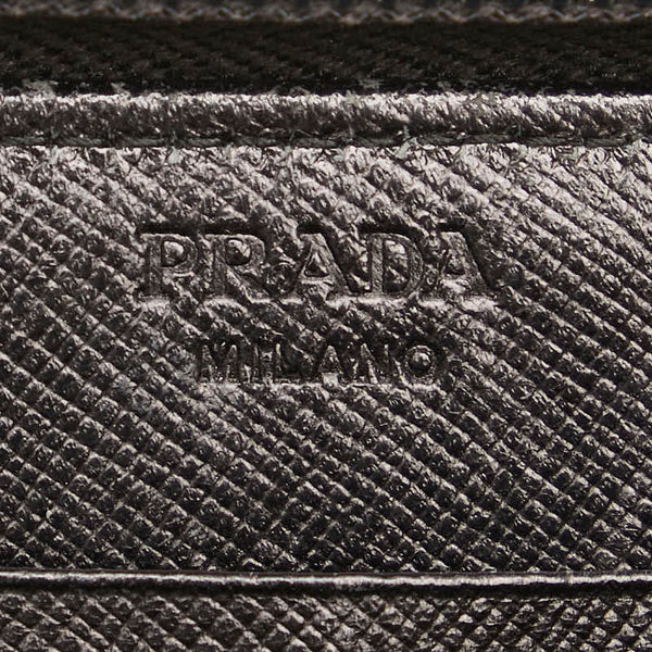 プラダ 三角ロゴプレート ラウンドファスナー 長財布 ブラック ナイロン レディース PRADA 【中古】