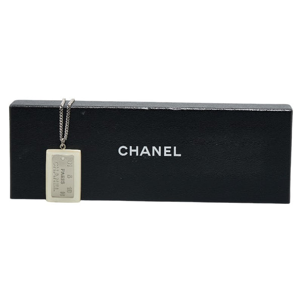 シャネル カンボン プレート ネックレス ホワイト シルバー プラスチック メッキ レディース CHANEL 【中古】