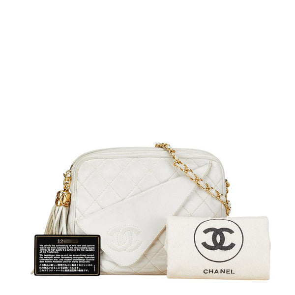 シャネル マトラッセ ココマーク タッセル チェーン ショルダーバッグ ホワイト ラムスキン レディース CHANEL 【中古】