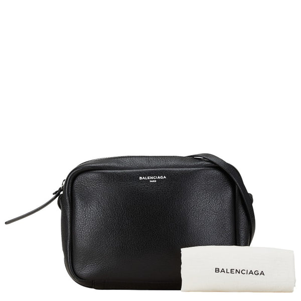 バレンシアガ ロゴ エブリデイ カメラバッグ S ショルダーバッグ 489809 ブラック レザー レディース BALENCIAGA 【中古】