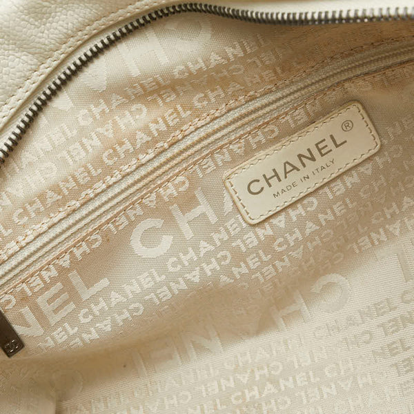 シャネル チョコバー ロゴプレート ボストンバッグ トラベルバッグ  ホワイト レザー レディース CHANEL 【中古】