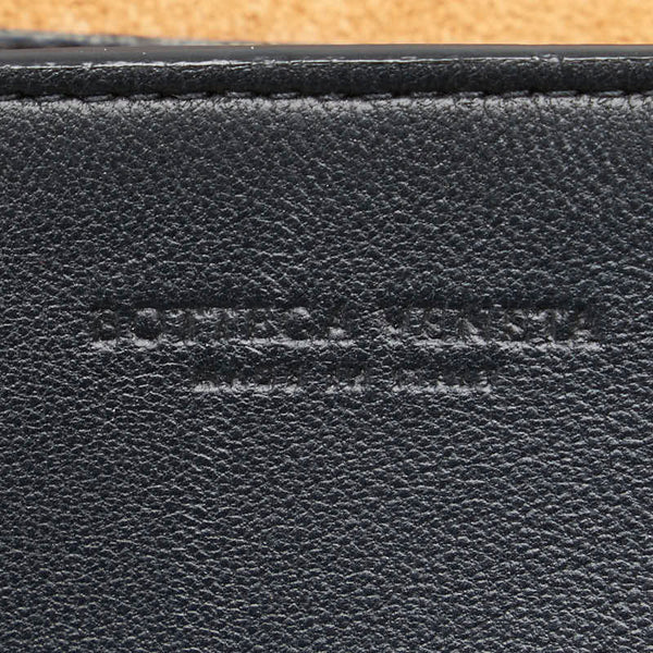 ボッテガヴェネタ イントレチャート カセット ショルダーバッグ ブラック レザー レディース BOTTEGAVENETA 【中古】