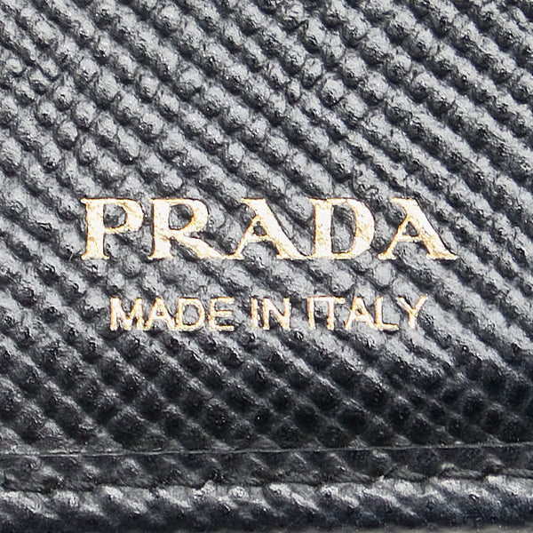 プラダ ロゴ金具 三つ折り財布 ブラック サフィアーノ レディース PRADA 【中古】