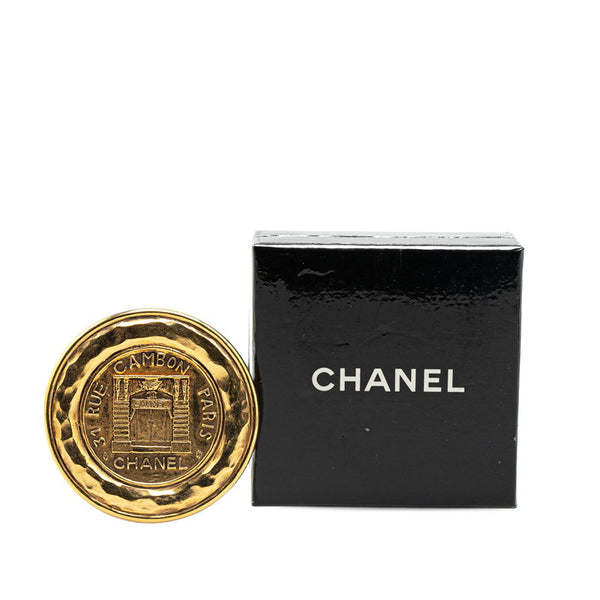 シャネル 31 RUE CAMBON PARIS メダル モチーフ ブローチ ゴールド メッキ レディース CHANEL 【中古】