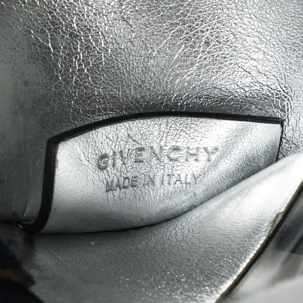 ジバンシー ロゴプレート  アイコニック クラッチバッグ セカンドバッグ ブルー シルバー レザー レディース Givenchy 【中古】