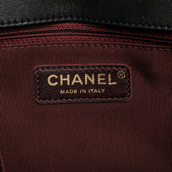 シャネル マトラッセ ココマーク チェーン ショルダーバッグ ブラック スウェード レザー レディース CHANEL 【中古】