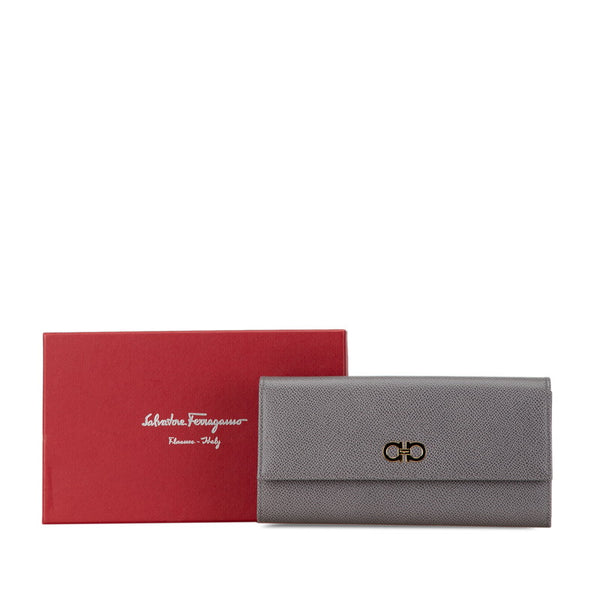 サルヴァトーレフェラガモ ガンチーニ 長財布 グレー レザー レディース Salvatore Ferragamo 【中古】