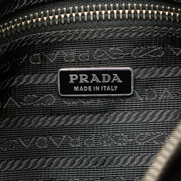 プラダ 三角ロゴプレート サフィアーノ ポーチ ショルダーバッグ ブラック ナイロン レディース PRADA 【中古】