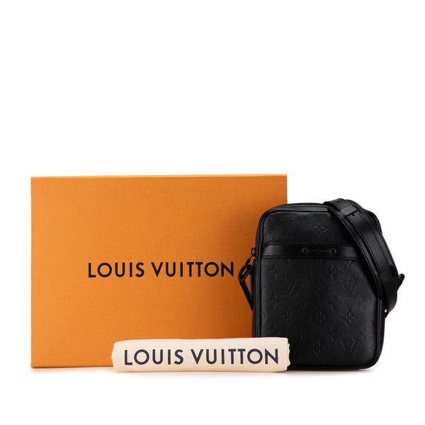 ルイ ヴィトン モノグラム シャドウ ダヌーブPM ショルダーバッグ M43681 ノワール ブラック レザー メンズ LOUIS VUITTON 【中古】