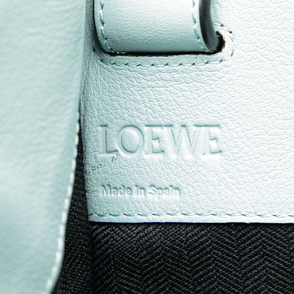 ロエベ アナグラム ハンモック ミディアム ショルダーバッグ ハンドバッグ 2WAY ライトブルー　 レザー レディース LOEWE 【中古】