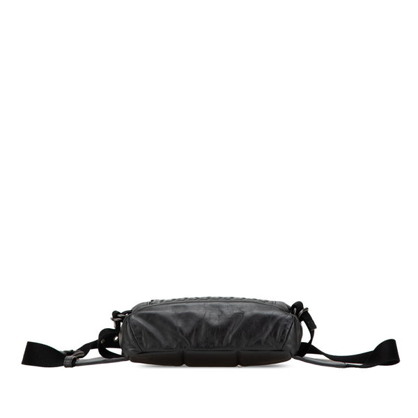ボッテガヴェネタ イントレチャート ボディバッグ ウエストバッグ ブラック レザー レディース BOTTEGAVENETA 【中古】