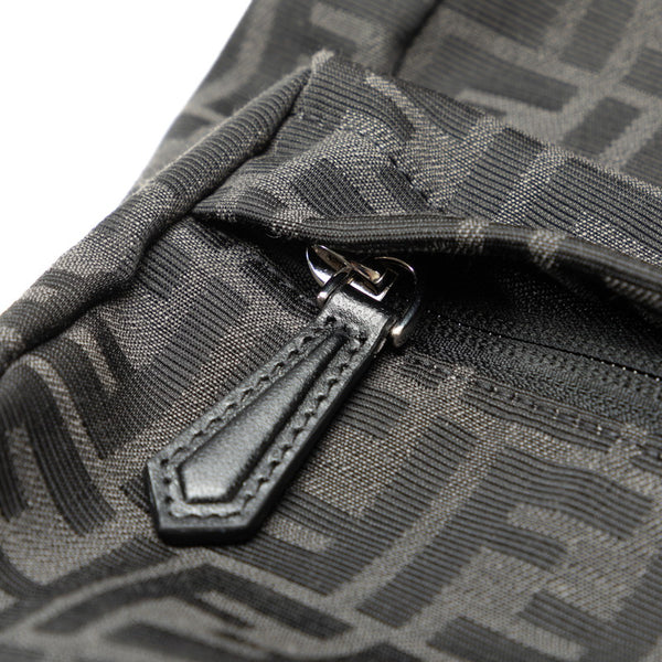 フェンディ ズッカ フェンディネス スモール ボディバッグ ショルダーバッグ 7VZ067 ブラック キャンバス レザー メンズ FENDI 【中古】