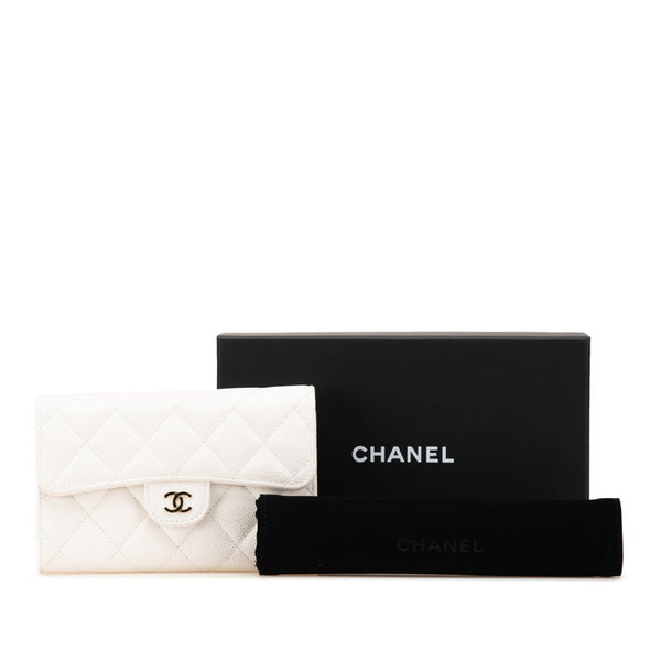 シャネル マトラッセ ココマーク 二つ折り財布 ホワイト キャビアスキン レディース CHANEL 【中古】