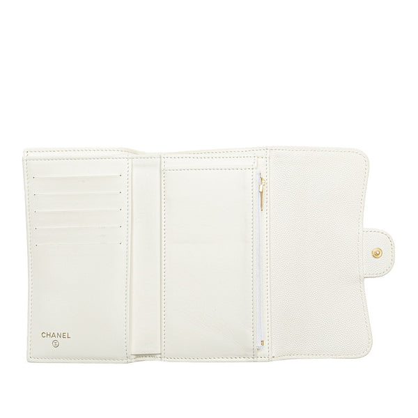 シャネル マトラッセ ココマーク 二つ折り財布 ホワイト キャビアスキン レディース CHANEL 【中古】