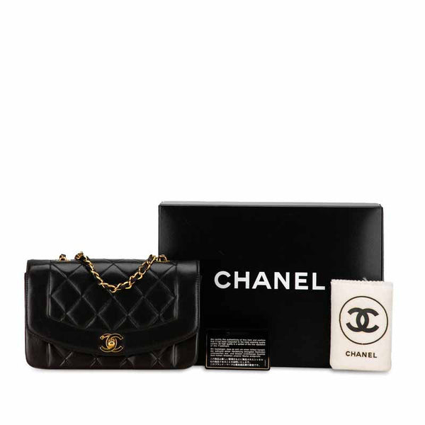 シャネル マトラッセ ダイアナ23 チェーン ショルダーバッグ  ブラック ラムスキン レディース CHANEL 【中古】