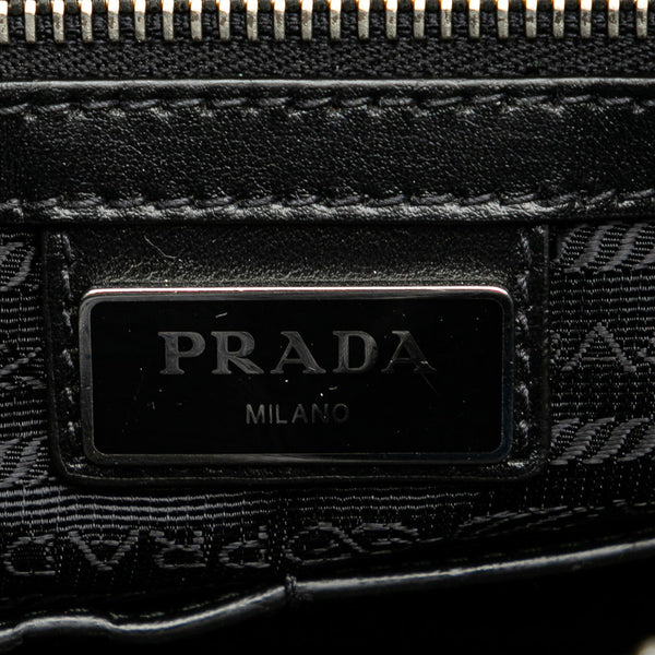 プラダ 三角ロゴプレート 斜め掛け ショルダーバッグ 2VH030 ブラック ホワイト レザー レディース PRADA 【中古】