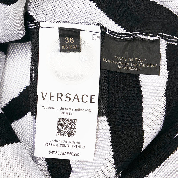 ヴェルサーチェ ゼブラ ノースリーブ ニット セットアップ ブラック ホワイト レーヨン ナイロン レディース VERSACE 【中古】