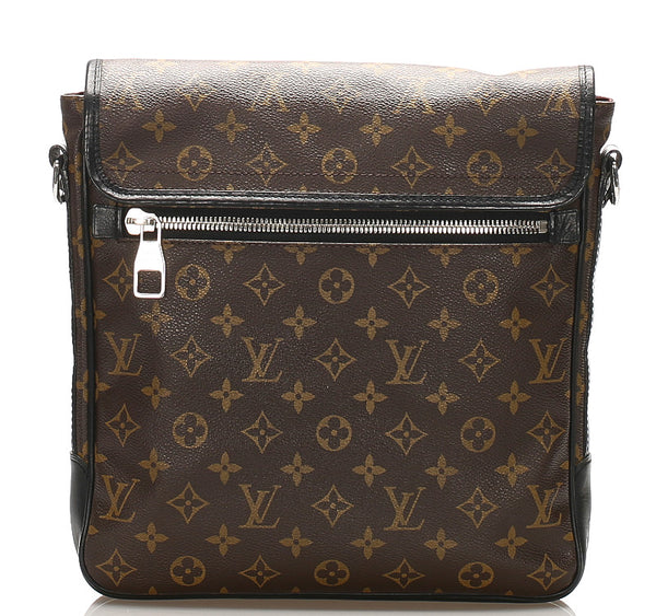 ルイ ヴィトン モノグラムマカサー バズMM M56715 ブラウン PVC レザー ショルダーバッグ ユニセックス LOUIS VUITTON 中古