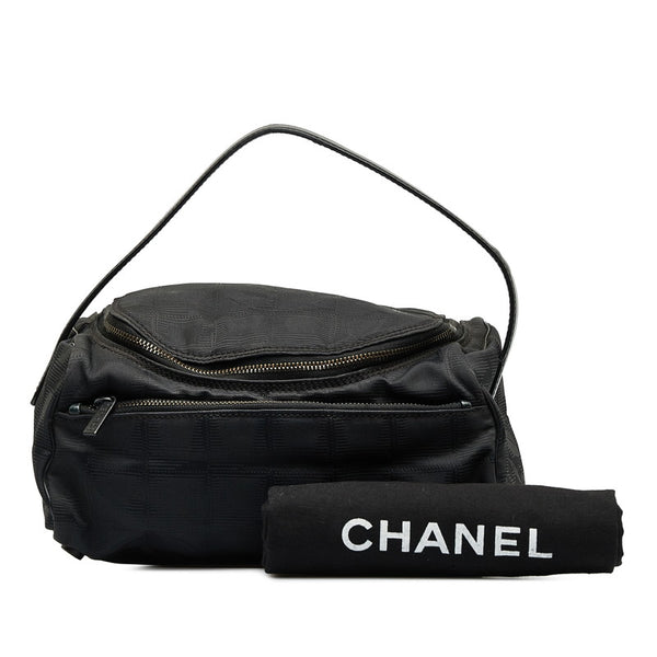 シャネル ニュートラベルライン ポーチ ブラック ナイロン レザー レディース CHANEL 【中古】