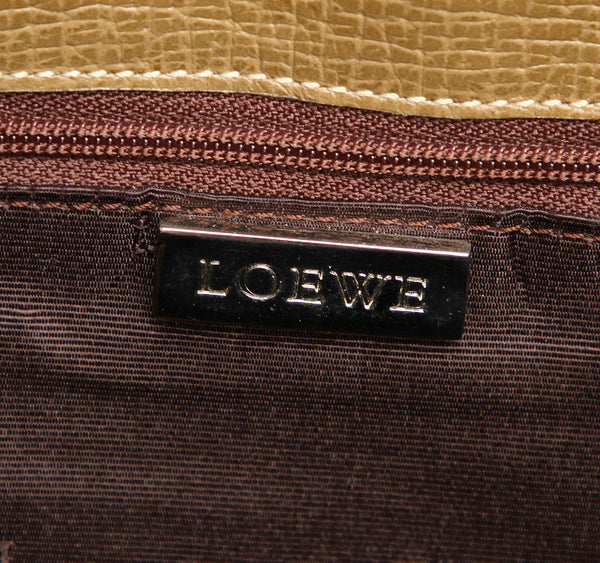 ロエベ カーキ レザー 斜め掛け ショルダーバッグ レディース LOEWE 中古