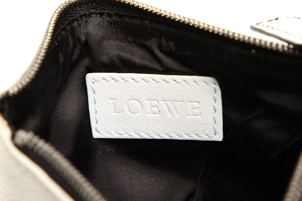 ロエベ アナグラム ホワイト PVC レザー ポーチ レディース LOEWE 中古